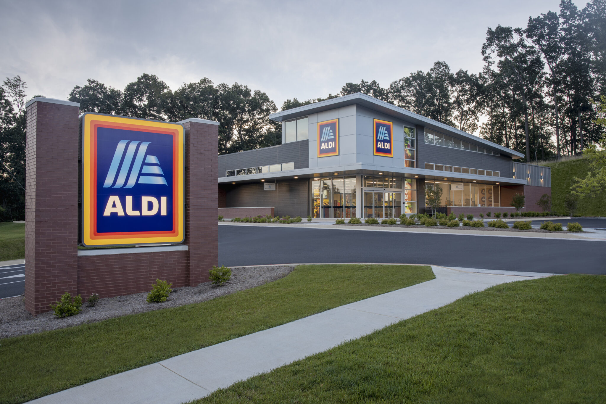 Grocery Leader ALDI Opens Third MelbourneArea Store
